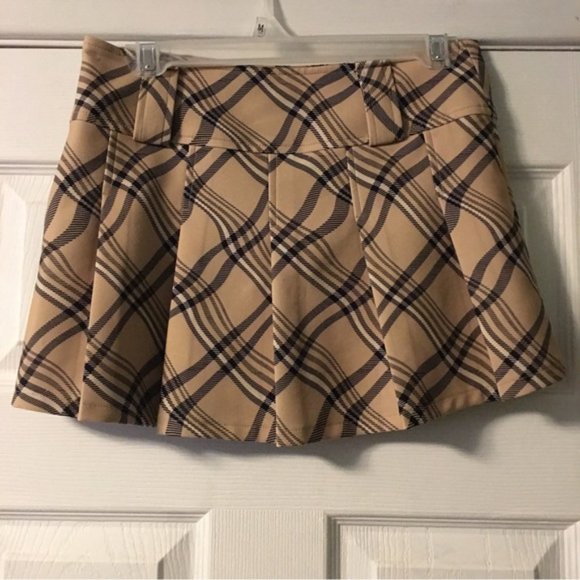 I.AM.GIA Carmel Mini Skirt - Picture 9 of 15